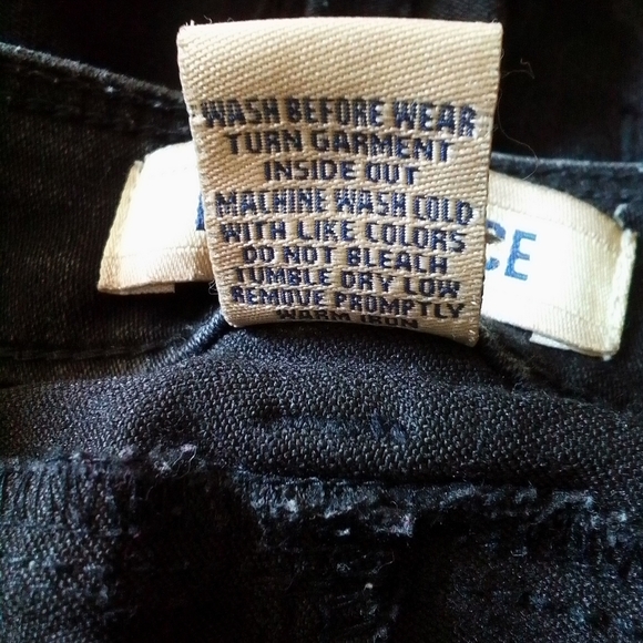 Blue Spice Black shorts 3 Button Stretch 2% Spandex size 3 - Picture 3 of 7